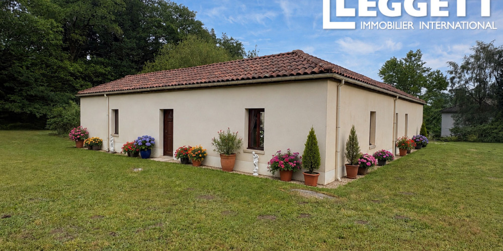 maison à ST ESTEPHE (24360)
